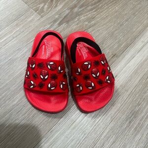 Spiderman toddler size 7 Red Slide Sandals with Black Accents